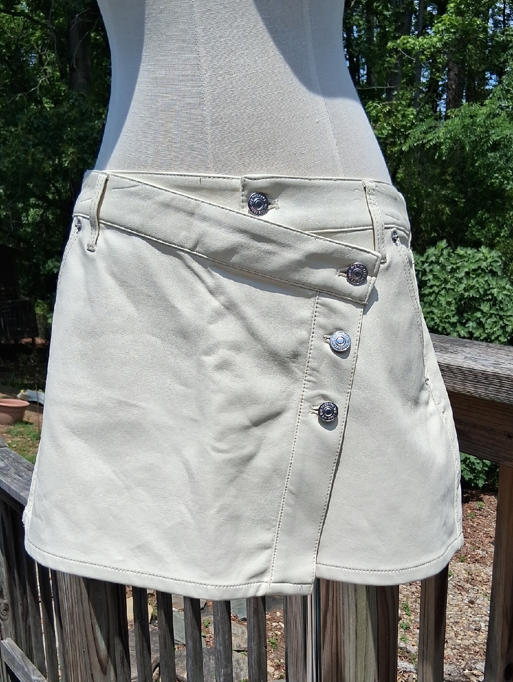 White Faux Leather Skirt, Cross Front W Buttons, NWT, Sz 28
